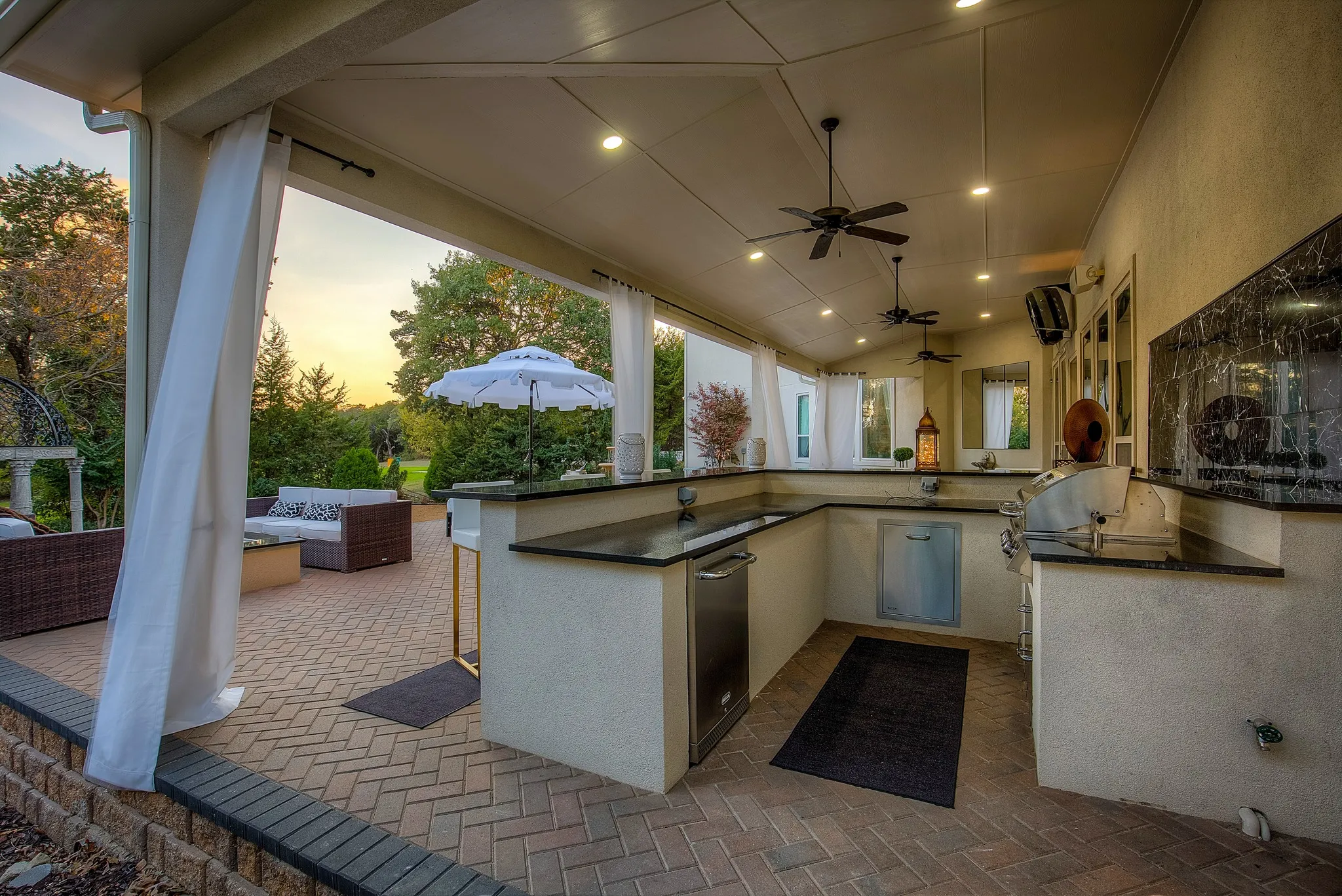 U-Shape Outdoor Kitchens