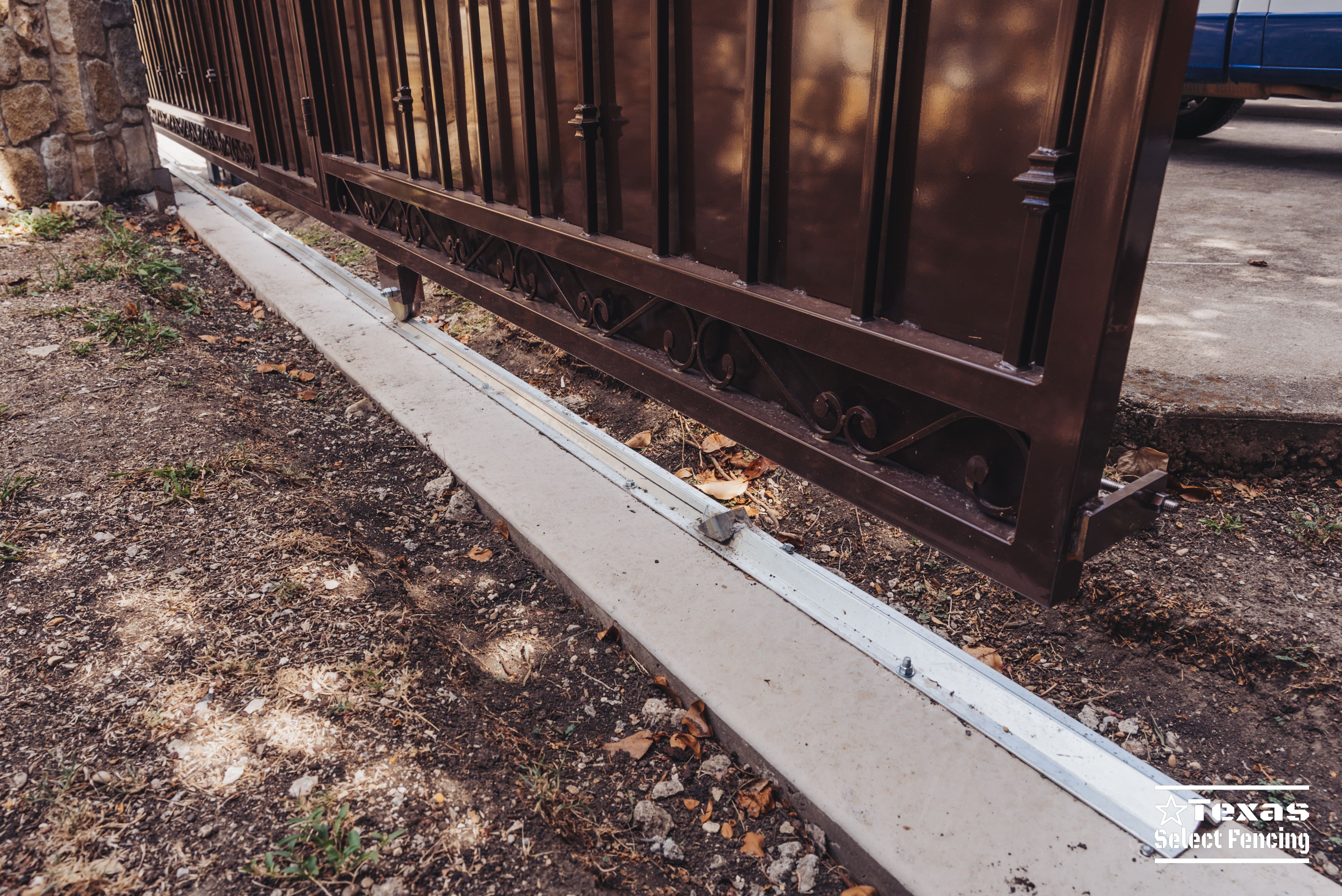 Custom Sliding Gate Installation in Preston Hollow