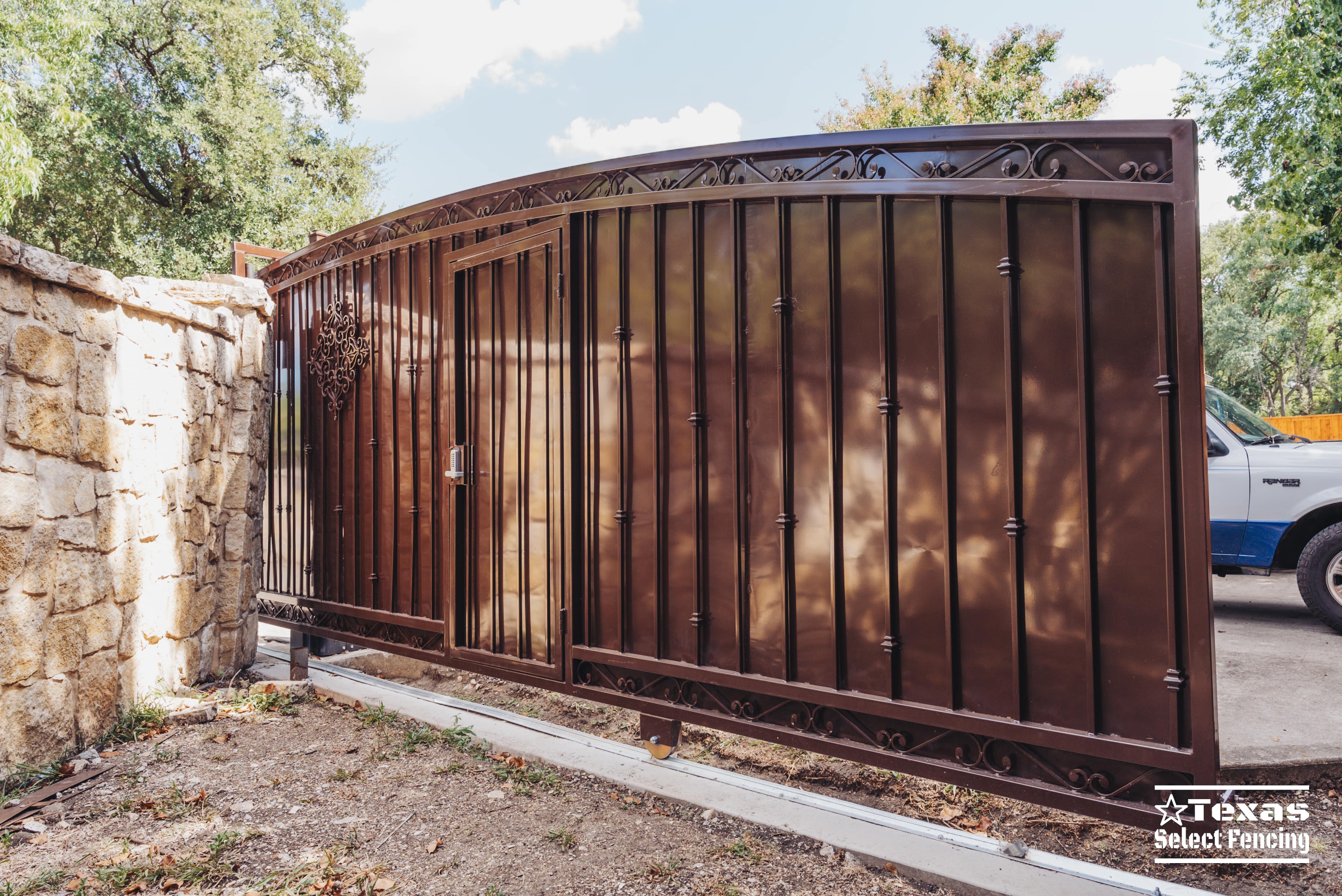 Custom Sliding Gate Installation in Preston Hollow