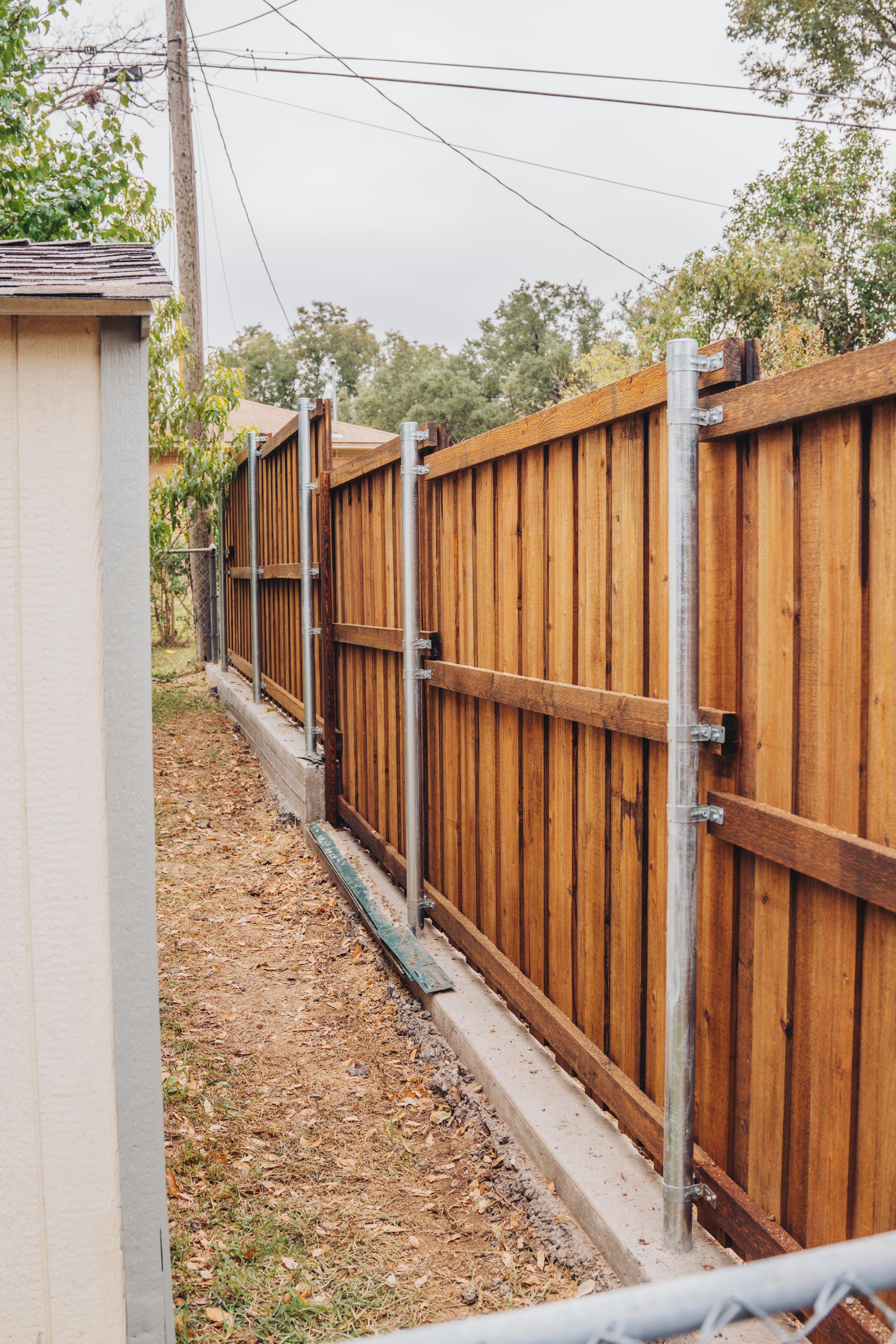 Fence & Sliding Gate Installation In Garland, Texas