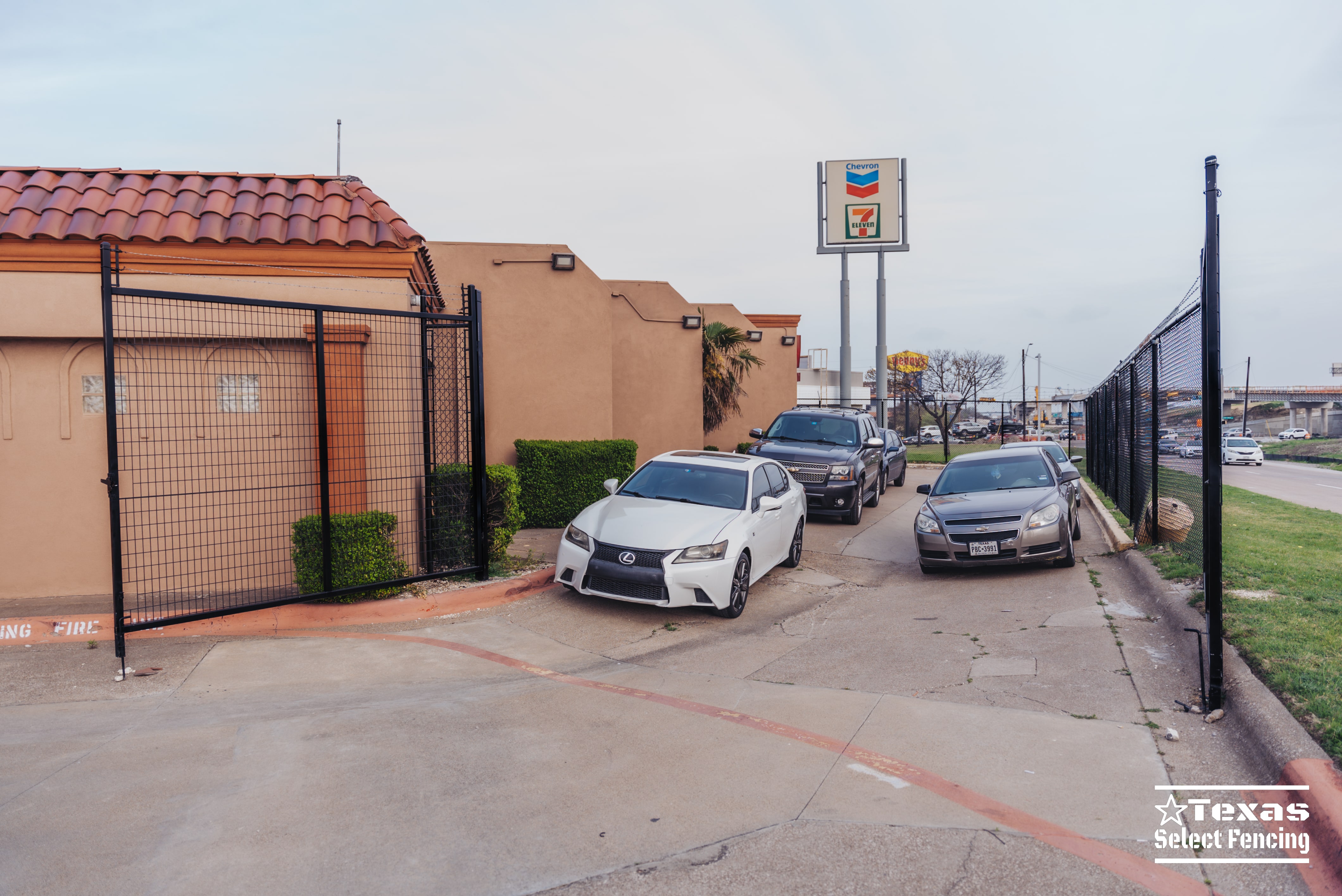 8' Security Chain Link Fence Installation in Duncanville, Texas
