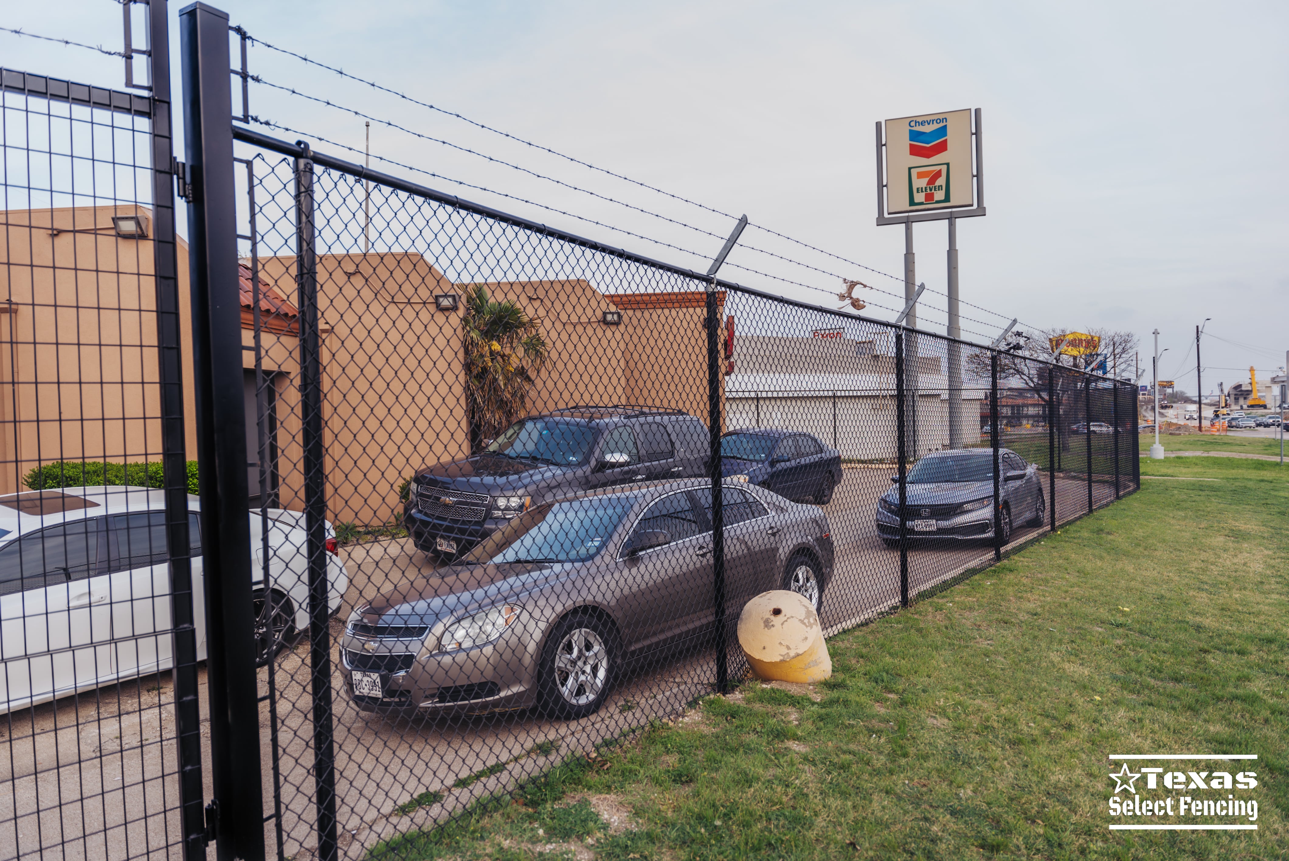 8' Security Chain Link Fence Installation in Duncanville, Texas