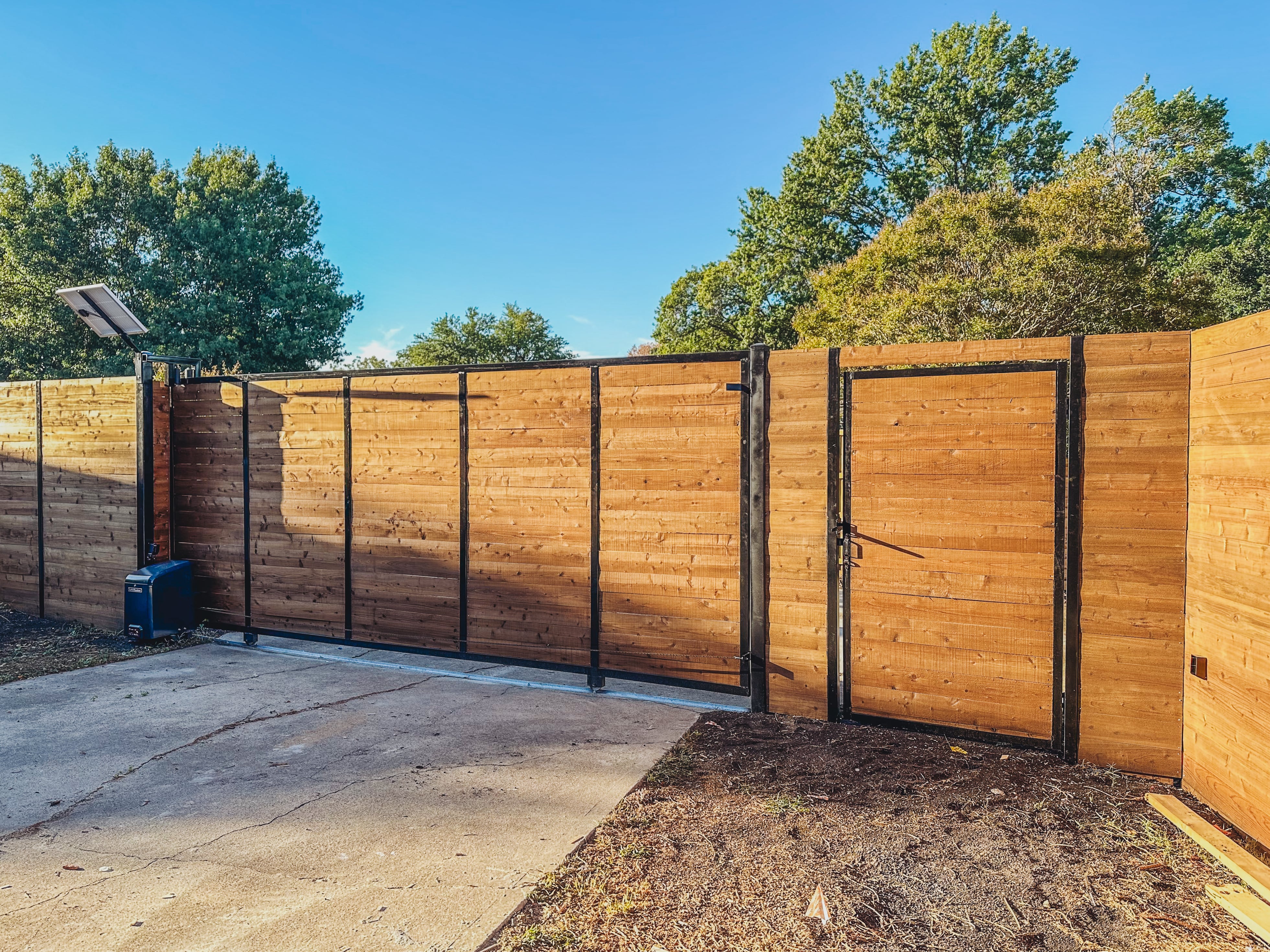 8' Horizontal SBS Cedar Fence Installation in Richardson, Texas