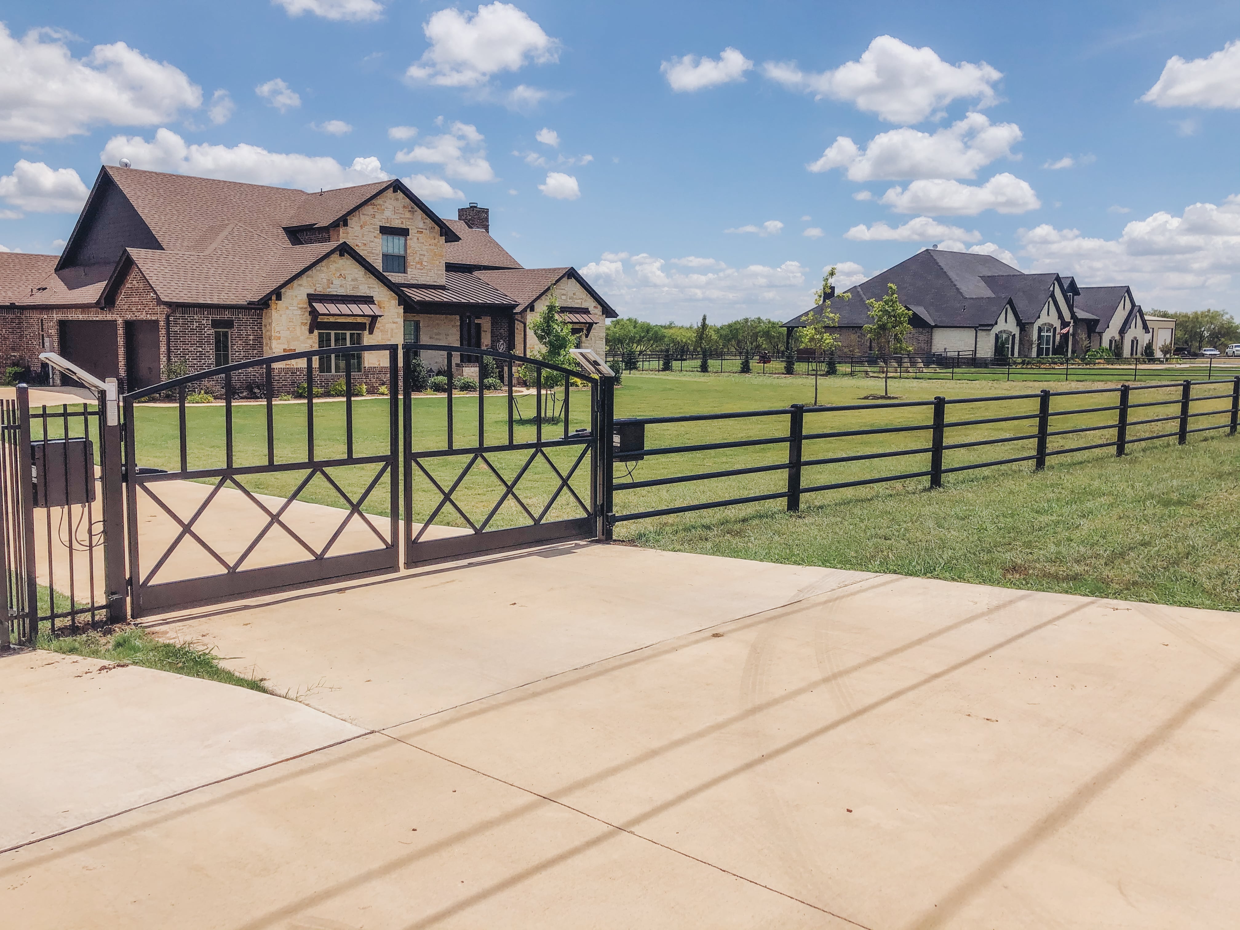 Driveway Gate Installation In Northlake, TX