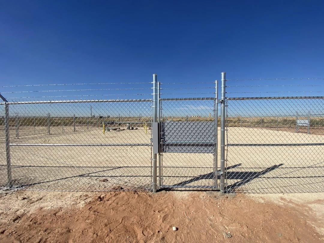 Chain Link Oilfield Fence Installation